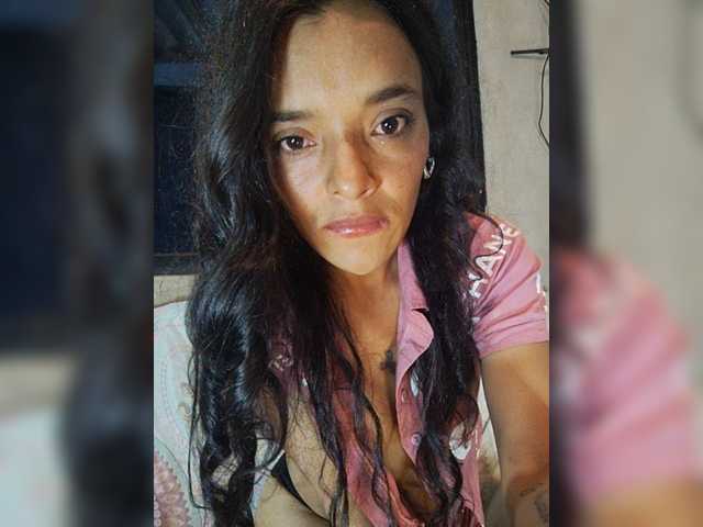 Paisa-Guapa live cam on BongaCams