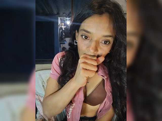 SmileLovely live webcam show