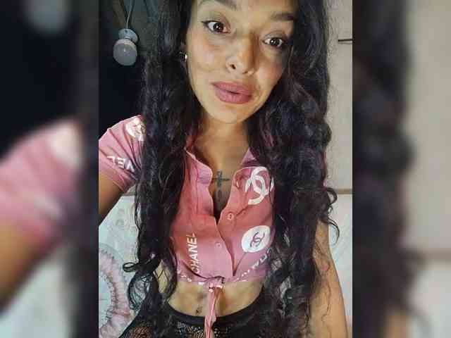 SmileLovely webcam