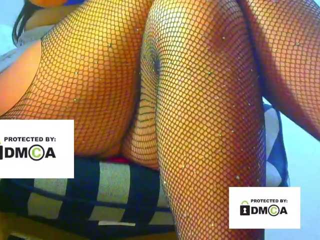 FeminaF live cam on BongaCams