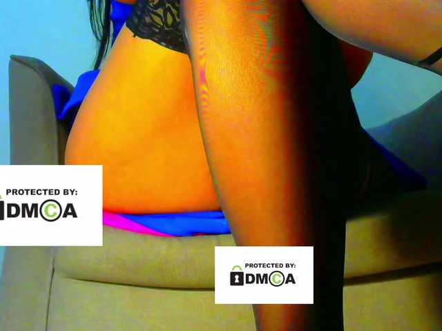 FeminaF live cam on BongaCams