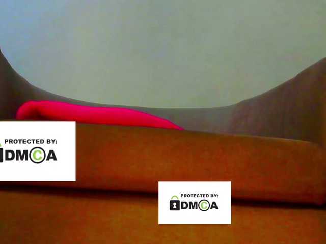 FeminaF live cam on BongaCams