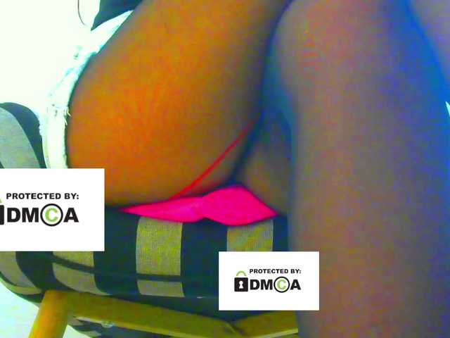 FeminaF live cam on BongaCams