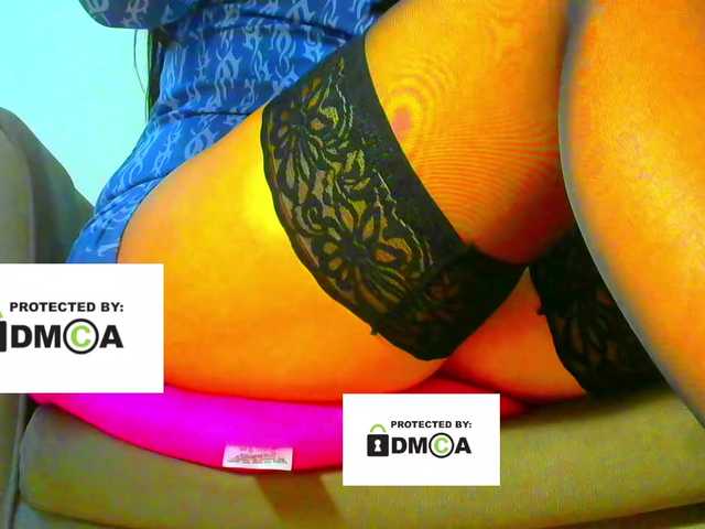 FeminaF live cam on BongaCams