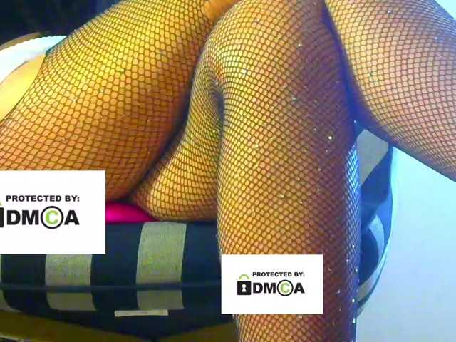 FeminaF live cam on BongaCams