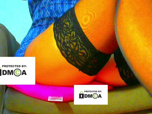 FeminaF live cam on BongaCams