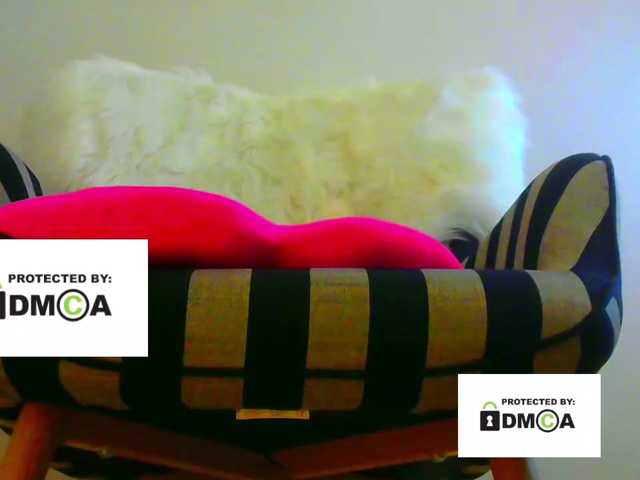 FeminaF live cam on BongaCams