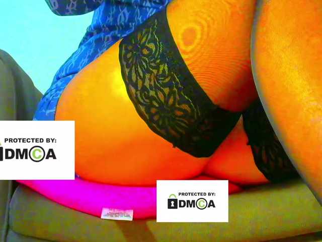 FeminaF live cam on BongaCams