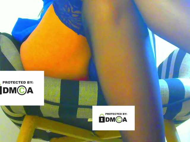 FeminaF live cam preview