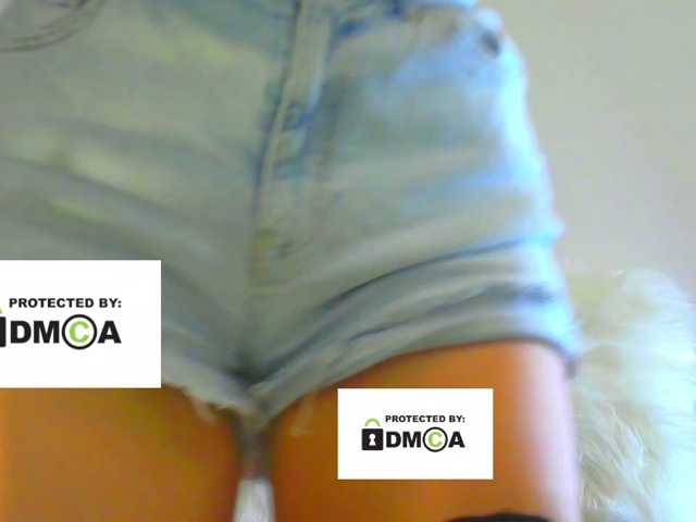 FeminaF live cam preview