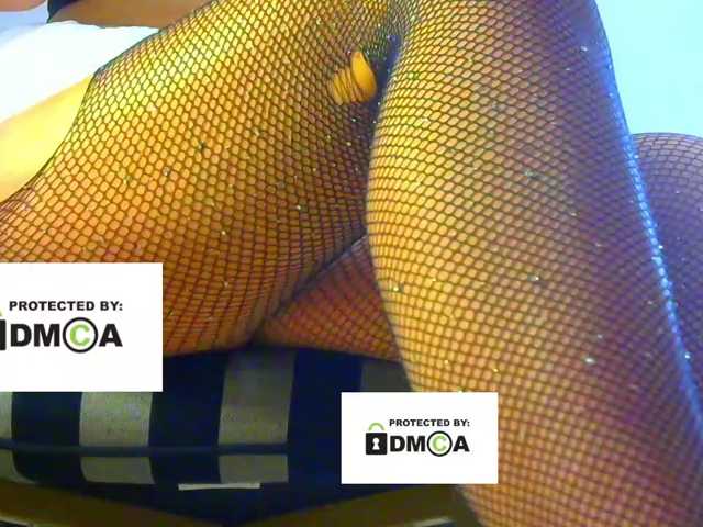 FeminaF live cam on BongaCams