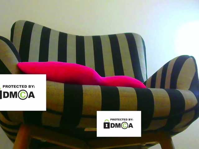 FeminaF live cam on BongaCams