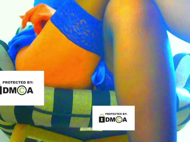 FeminaF live cam on BongaCams