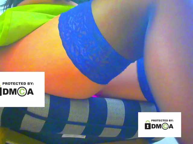 FeminaF live cam on BongaCams