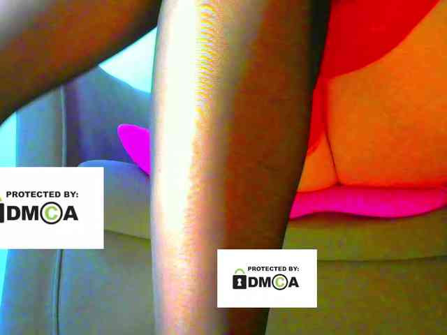 FeminaF webcam