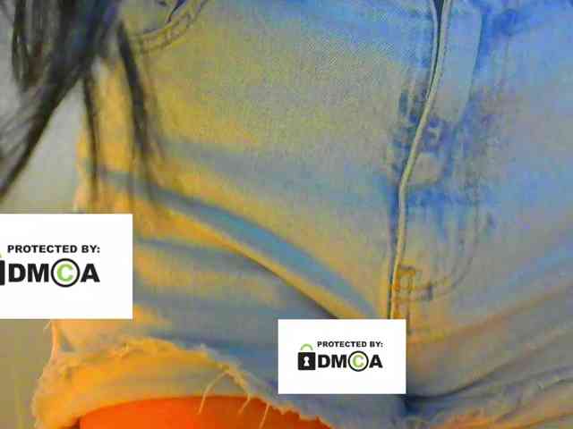 FeminaF webcam
