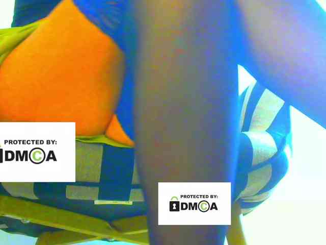 FeminaF webcam