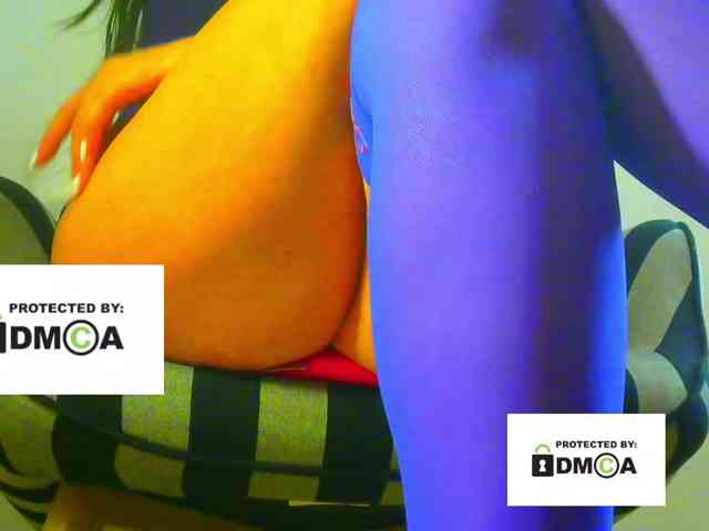 FeminaF webcam