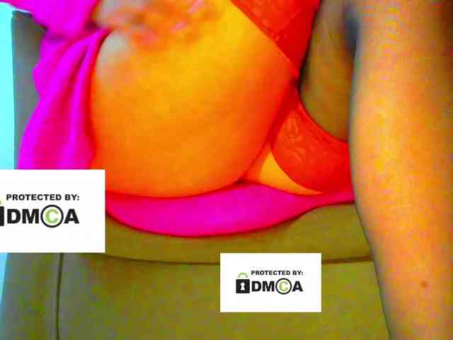 FeminaF webcam