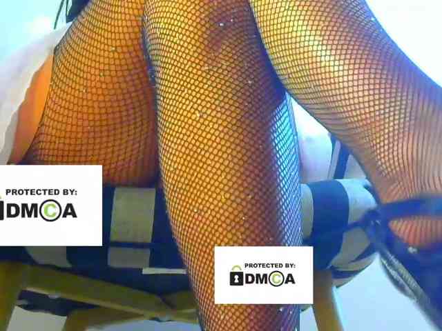 FeminaF webcam