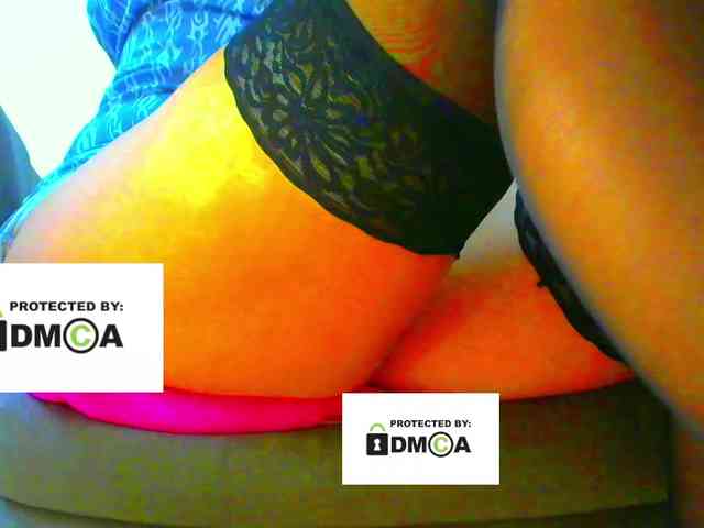 FeminaF webcam
