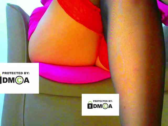 FeminaF webcam