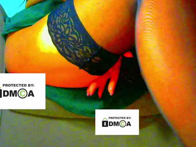 FeminaF webcam