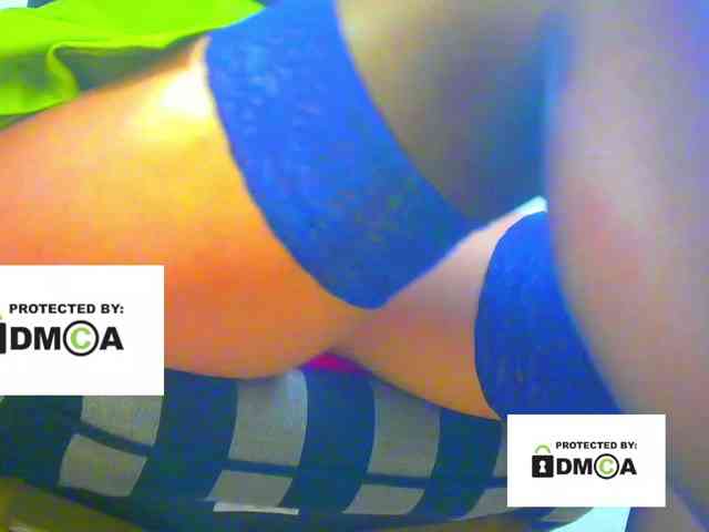 FeminaF webcam