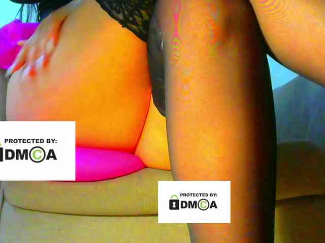 FeminaF webcam