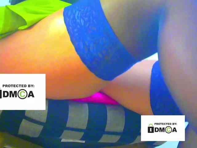 FeminaF webcam