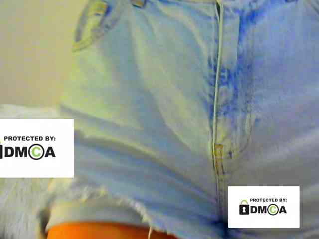 FeminaF webcam