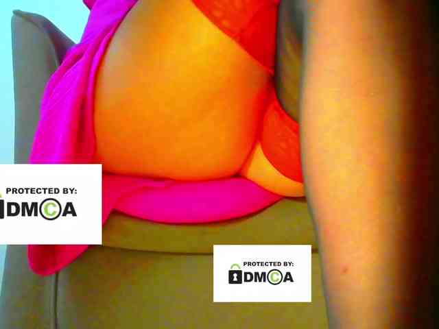 FeminaF webcam