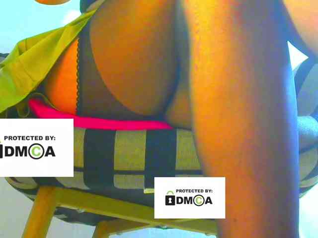 FeminaF webcam