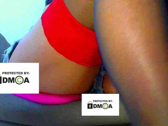FeminaF webcam