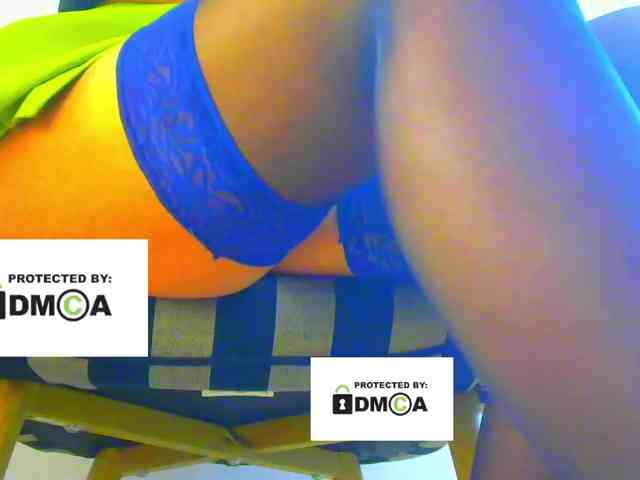 FeminaF webcam
