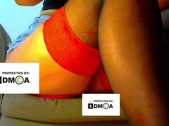 FeminaF webcam