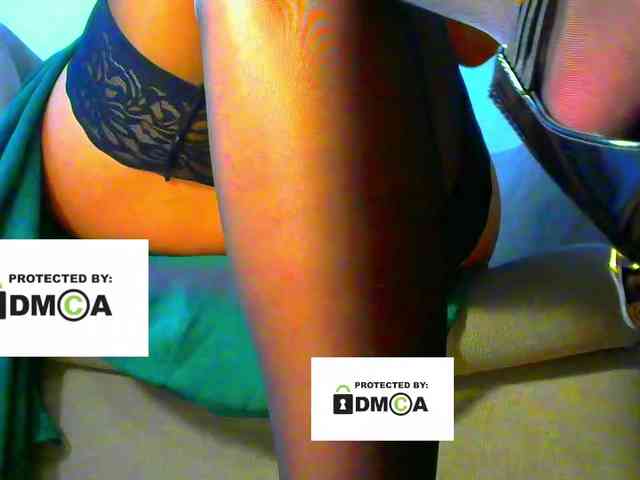 FeminaF webcam