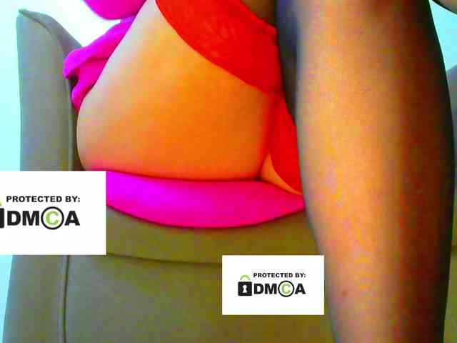 FeminaF webcam
