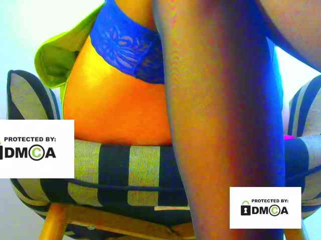 FeminaF webcam