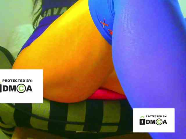 FeminaF webcam