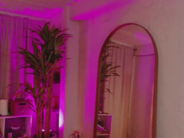 ArannaMartine, live now on BongaCams