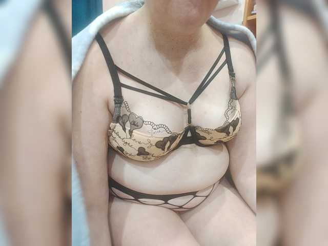 Mia883 live cam on BongaCams