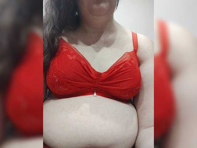 Mia883