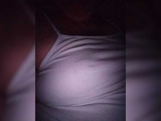 Mia883 live cam on BongaCams