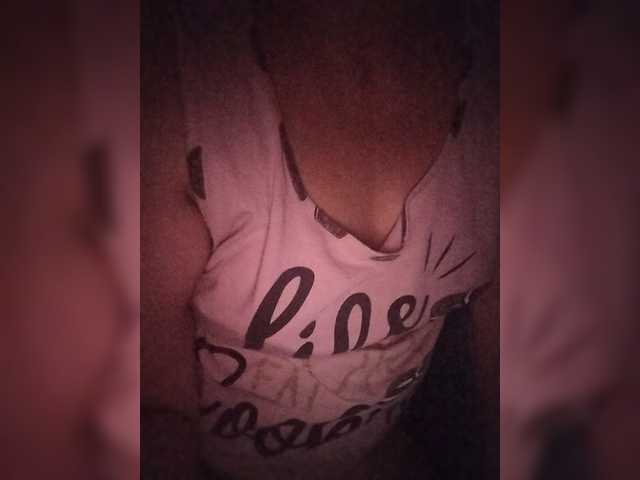 Mia883 live cam on BongaCams