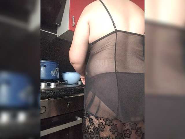 Mia883, en vivo ahora en BongaCams