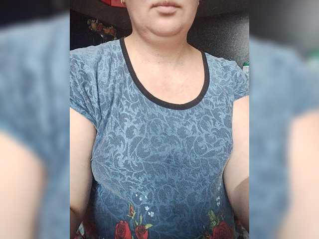 Mia883, en vivo ahora en BongaCams