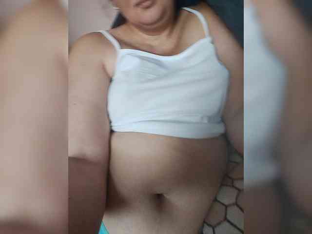 Mia883 webcam