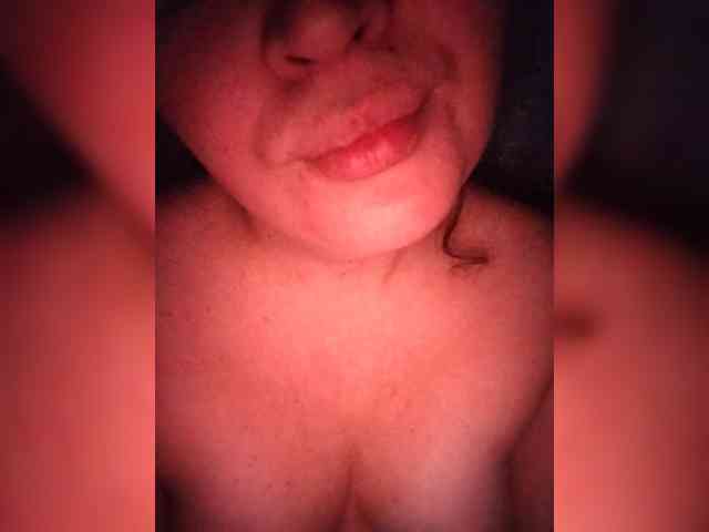 Mia883 webcam
