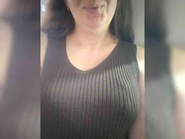 Mia883 webcam
